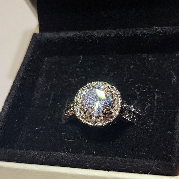 Super Sparkly Crystal CZ Rings - Picture 4 of 7